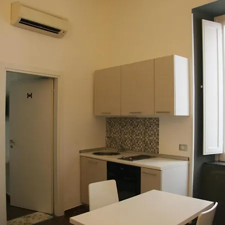 Palazzo Della Poesia Alojamento de Acomodação e Pequeno-almoço 2*