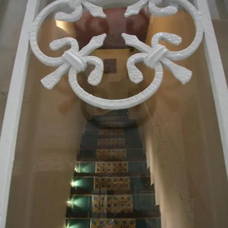 Palazzo Della Poesia 2* Salerno